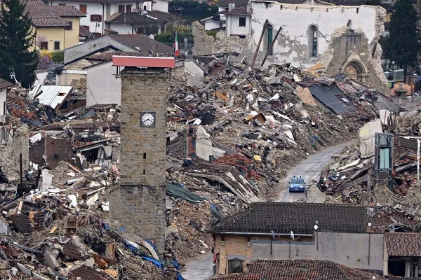 Terremoto Amatrice, il sindaco Pirozzi indagato per omicidio colposo