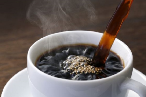 Il caffè pulisce le arterie e riduce il rischio infarto