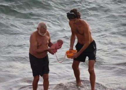 Egitto, parto nel Mar Rosso: il video della turista diventa virale