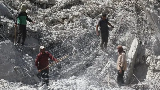 Scoperta fossa comune in Siria, si teme ci siano fino a 200 morti