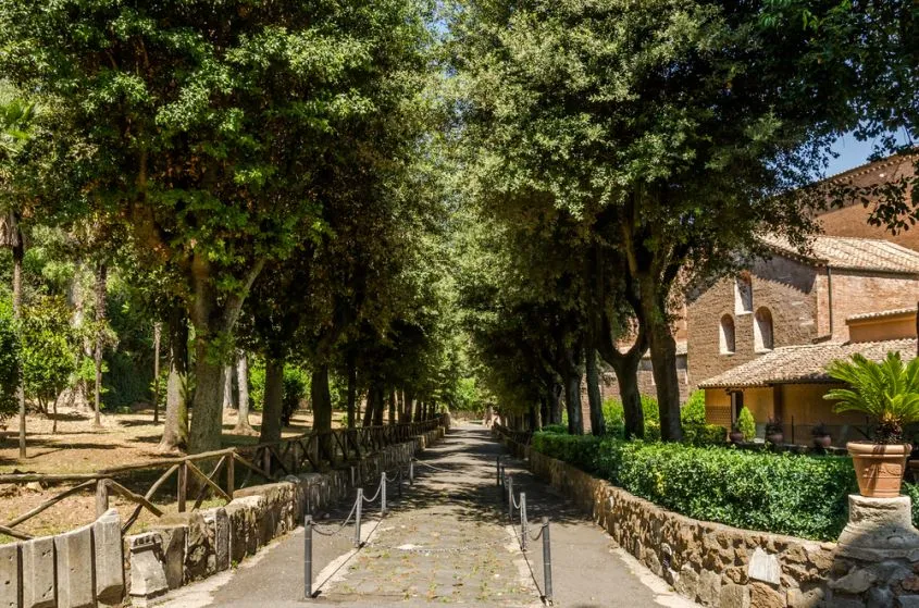 Roma, trovata donna carbonizzata in un parco