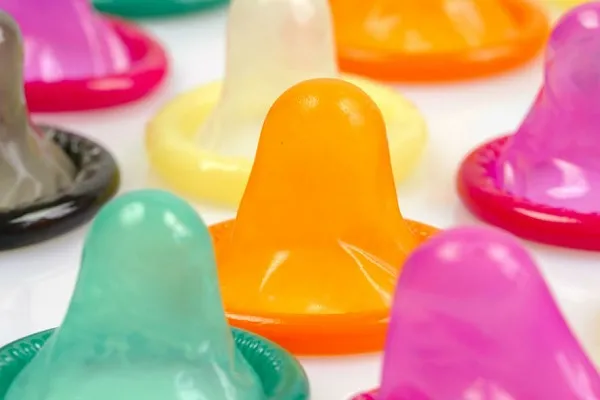 Condom Challenge: cos’è e perché è pericolosa?