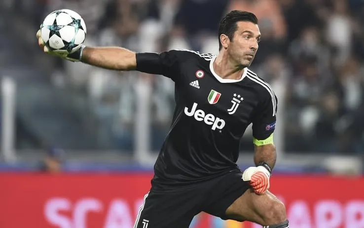 Buffon: addio alla Juve, ma anche al calcio?