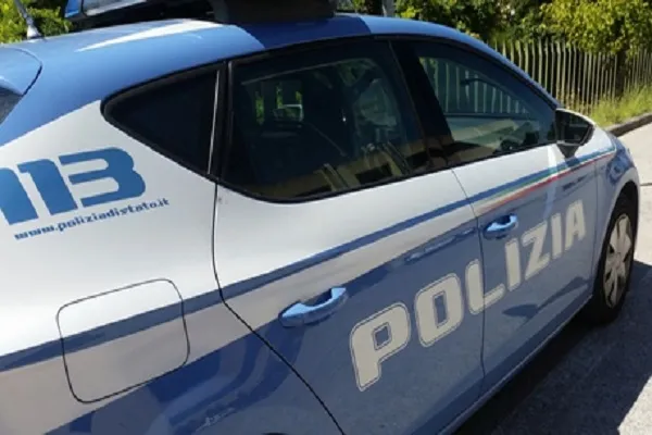 Agguato a Napoli, aggredito e ferito un ragazzo di 21 anni