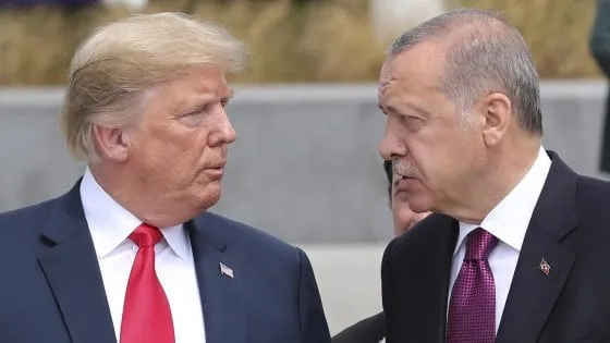 Erdogan contro gli Stati Uniti: “Colpa loro se la lira turca sta crollando”