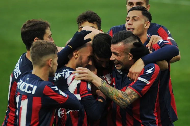 Serie A, Crotone chiede ammissione in sovrannumero