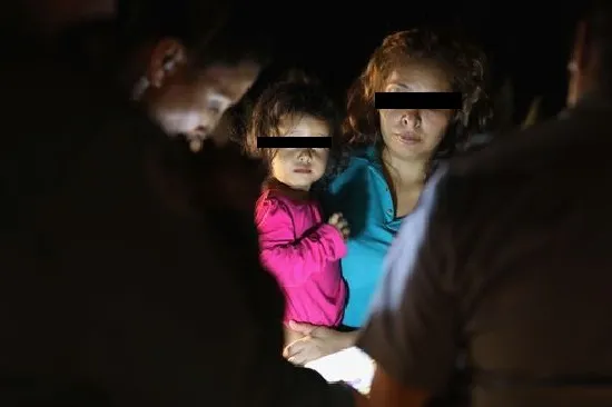 Texas: bimba migrante morta. La madre denuncia autorità per omicidio