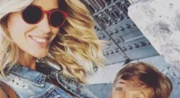 Elena Santarelli non mostrerà più il volto di suo figlio su Instagram