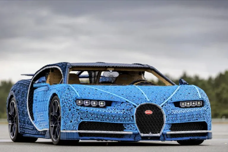 Bugatti Chiron: la prima auto fatta con mattoncini Lego