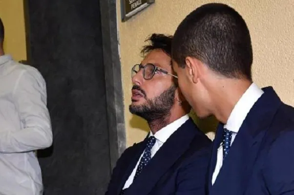 Fabrizio Corona pena dimezzata, oggi in tribunale con il figlio