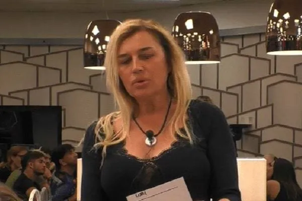 GF Vip 3, i guadagni di Lory Del Santo fanno impallidire