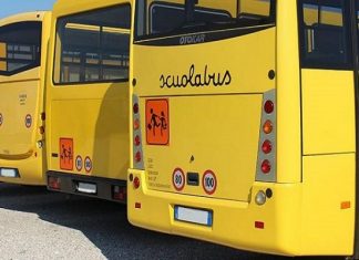Bimbo trovato morto sullo scuolabus, si era addormentato