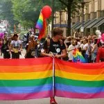 Casera: i gay cacciati di casa saranno accolti in un centro accoglienza