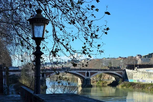 Mamma suicida nel Tevere aveva perso una figlia: sospetto depressione post partum