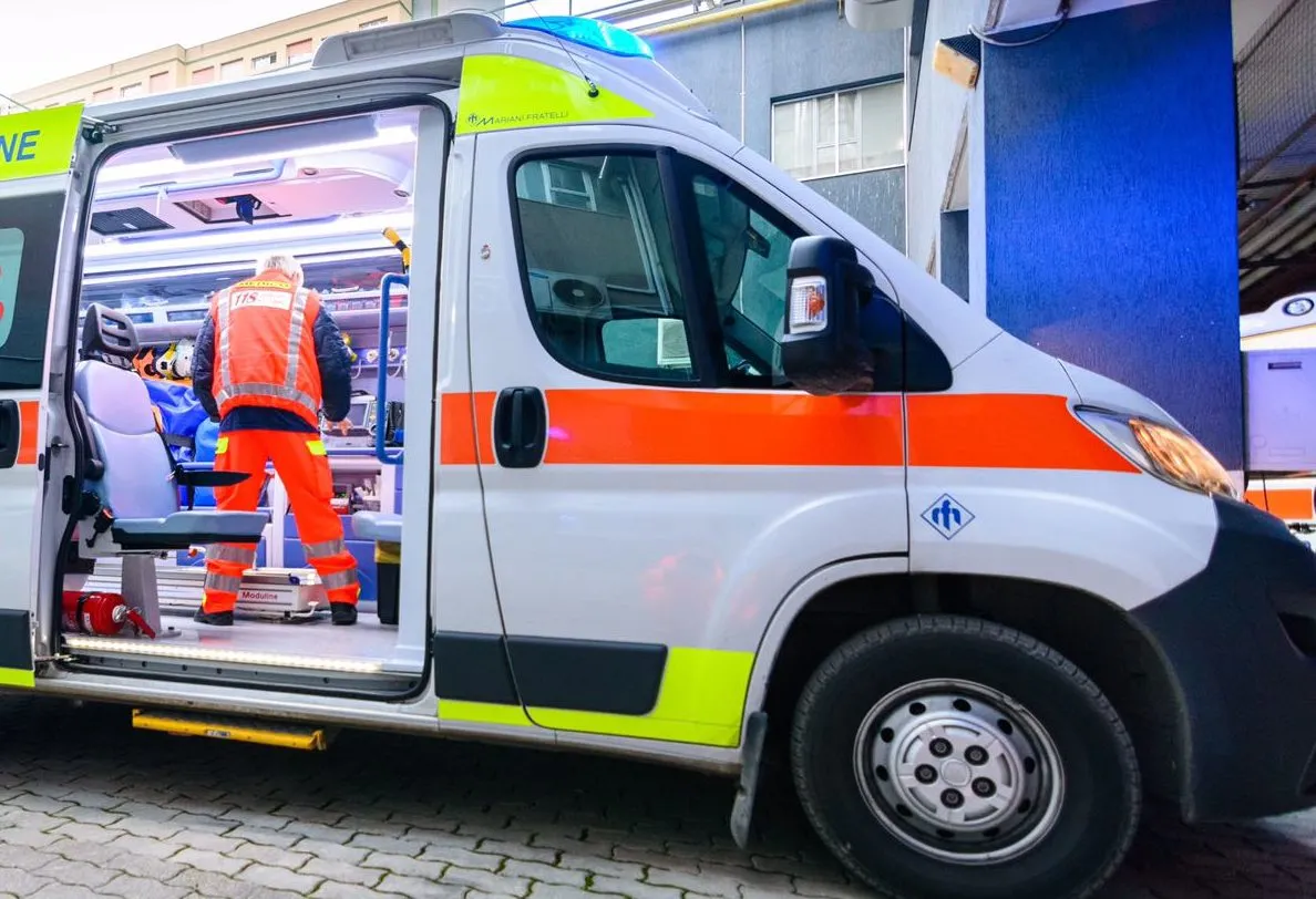 Bergamo, malore in strada per un 48enne: uomo morto a Bonate Sopra