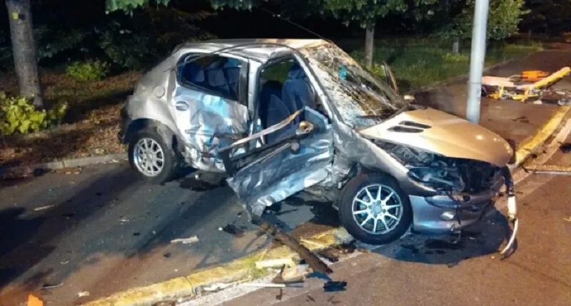 Palermo: auto si ribalta e si schianta contro sei auto, morto Claudio Amorosi