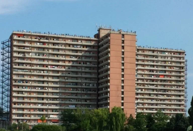 Macerata: 31enne trovato morto sul terrazzo dell’Hotel House di Porto Recanati