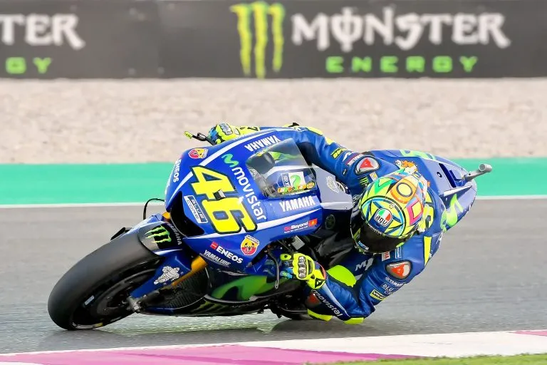 Nuova stagione a Sepang 2020: ritorno in pista per Valentino Rossi con un casco del tutto nuovo