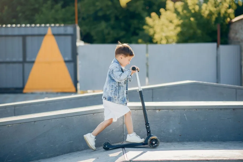 I requisiti di un buon monopattino elettrico per bambini