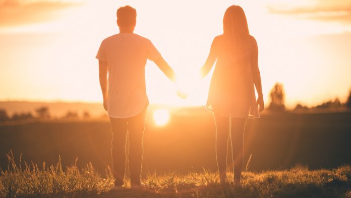 Belen e Stefano stanno insieme? Gli indizi sui social della coppia