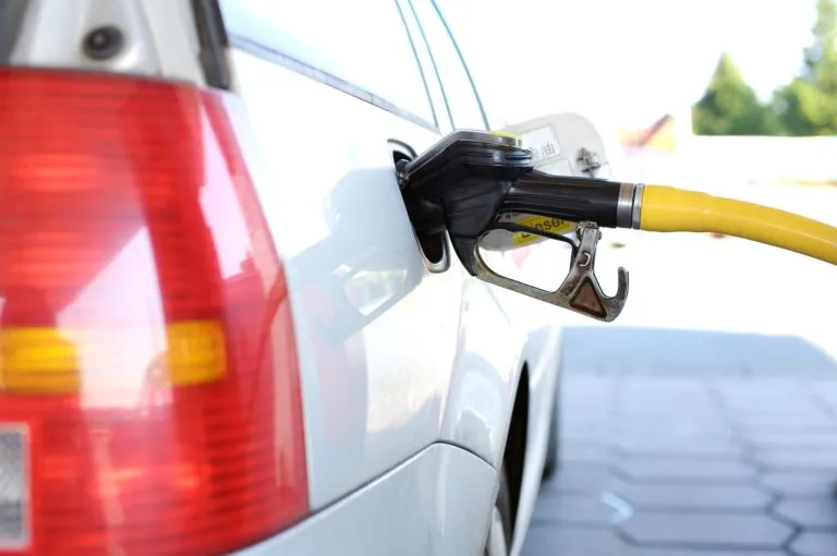 Livigno: perché la benzina costa di meno? Che cosa significa zona franca