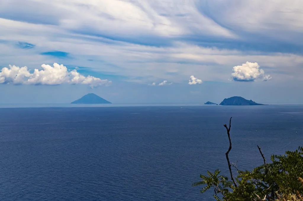 Vacanze alle isole Eolie, tra paesaggi mare e cultura