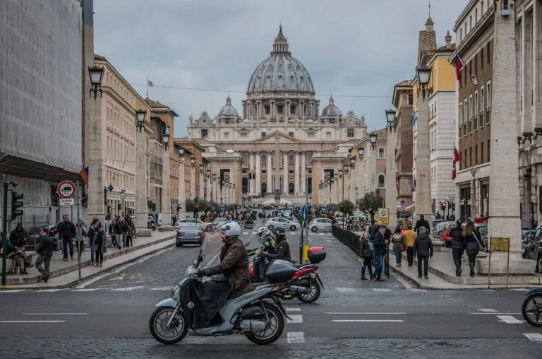 Santa Messa Pasqua 2022: dove vedere la benedizione di Papa Francesco in diretta tv e streaming