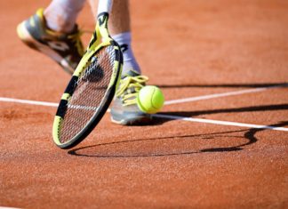 ATP Roma, Novak Djokovic vince contro Tsitsipas, battuto il tennista greco in due set