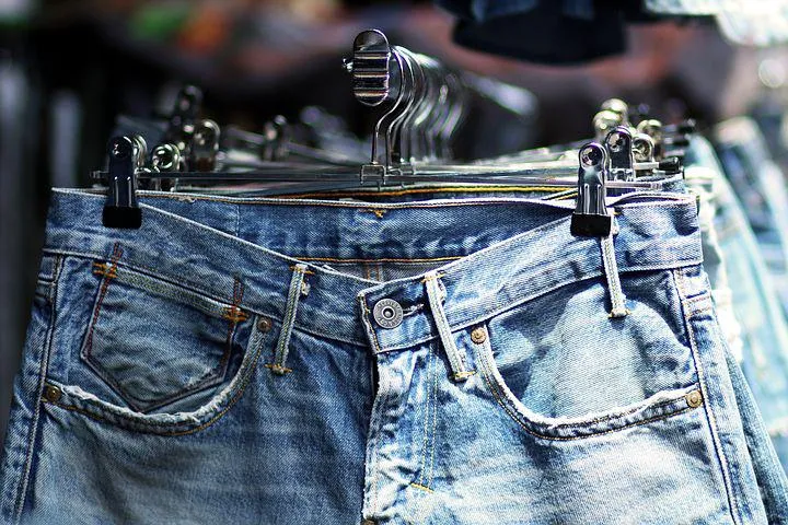Come scegliere i jeans da uomo e come indossarli