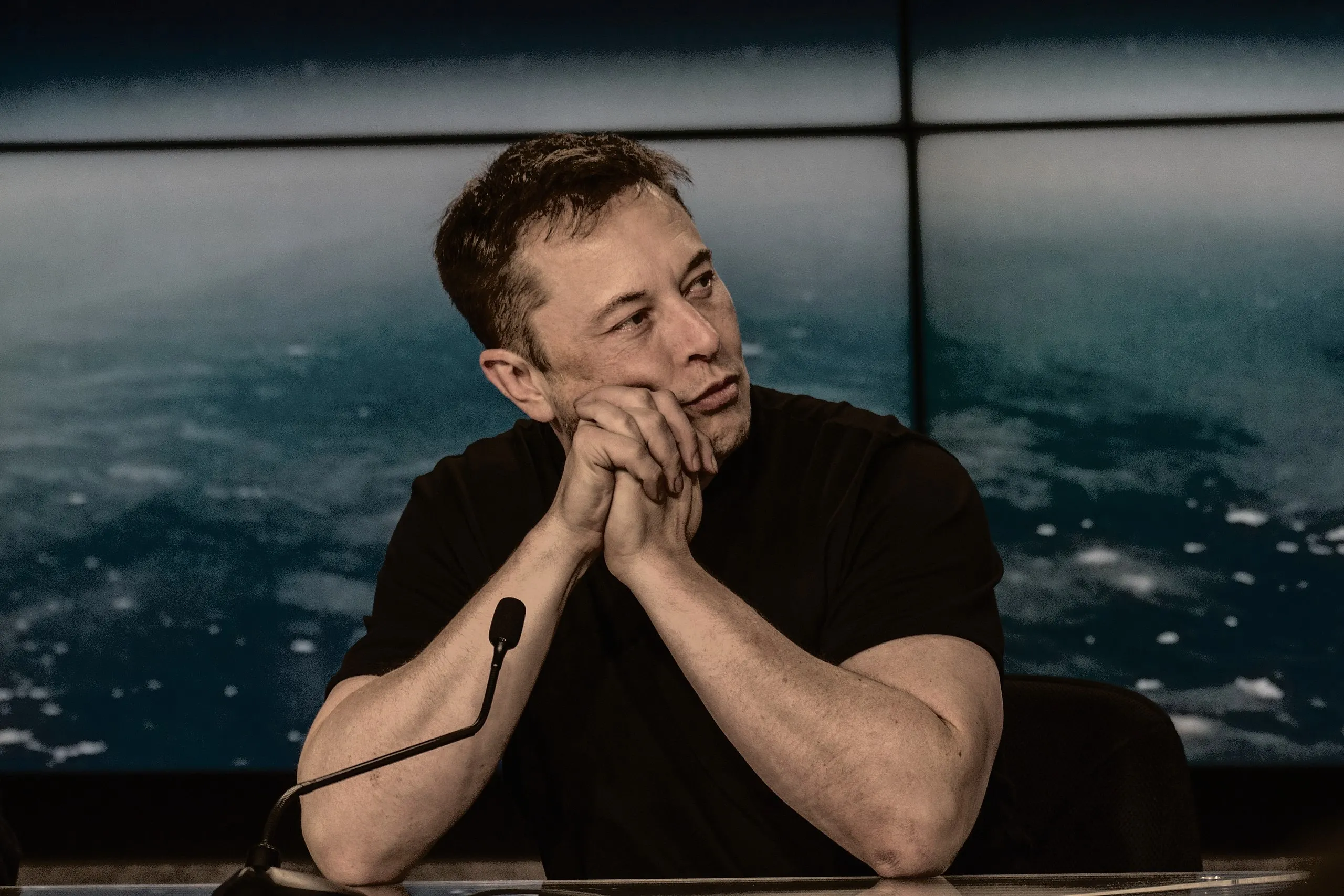 Guerra Ucraina-Russia: il “piano di pace” di Elon Musk e la reazione di Zelensky