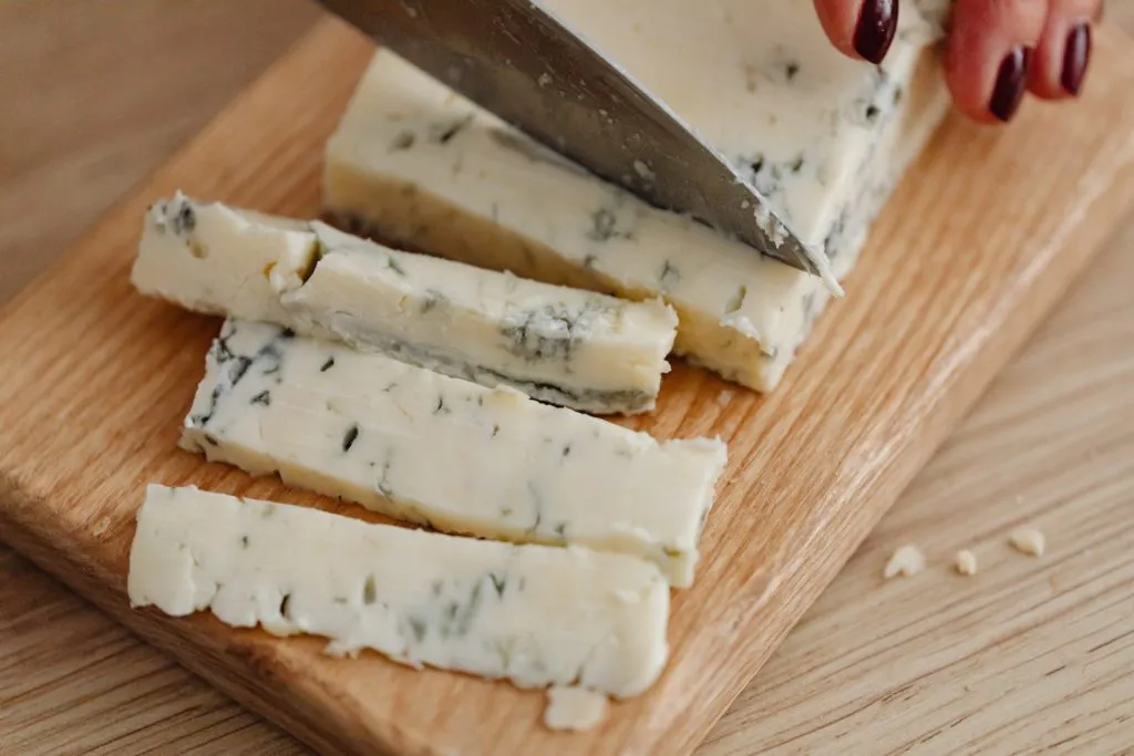 Listeria, ritirato lotto di Gorgonzola: cosa raccomanda il Ministero della Salute