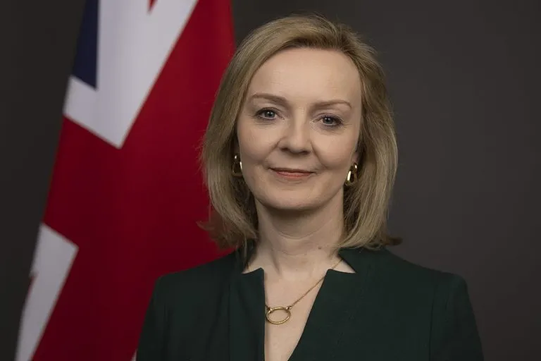 Liz Truss si è dimessa: che cos’è successo in Regno Unito e perché?