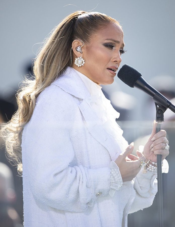 Jennifer Lopez torna con un nuovo disco: 