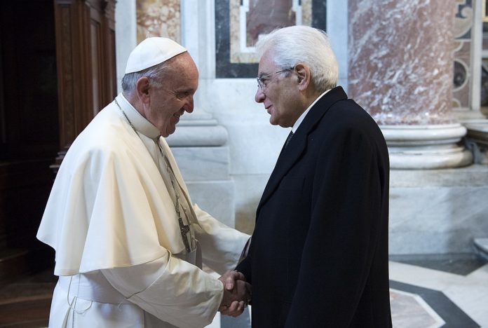 Papa Francesco compie 86 anni e non potevano mancare gli affettuosi auguri del Presidente della Repubblica Sergio Mattarella.