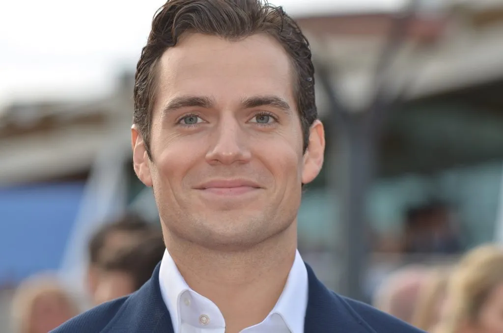 Henry Cavill lascia il ruolo di Superman: conferma da regia e attore