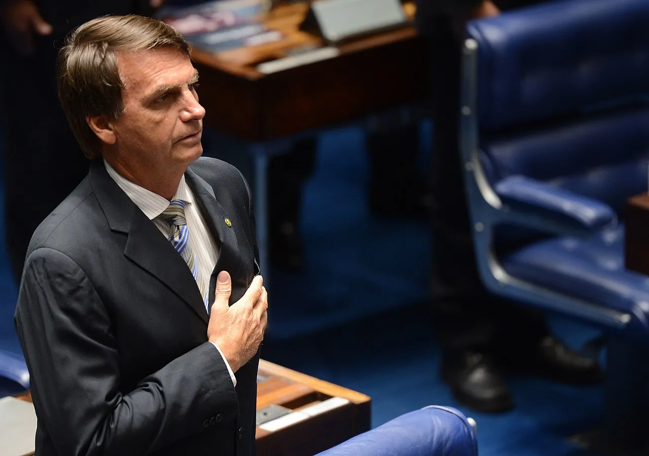 Scontri in Brasile: sostenitori di Bolsonaro contro agenti di polizia