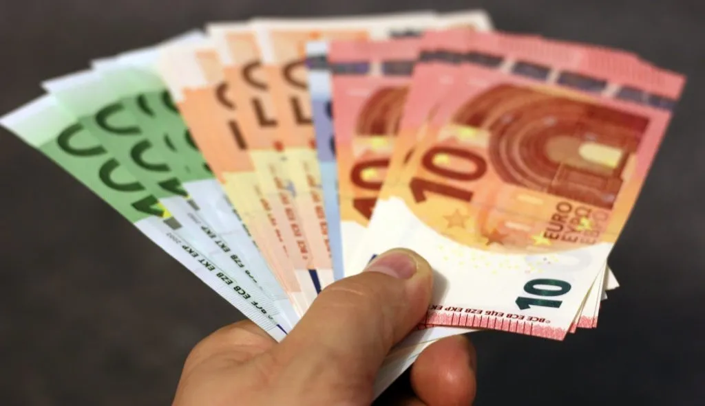 UE: stabilito tetto del contante a 10 mila euro in tutta Europa
