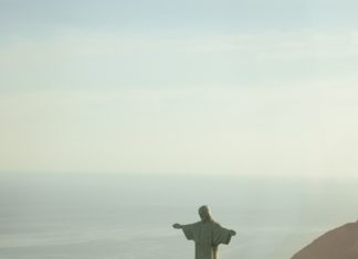 La Corte Suprema ha deciso di indagare l'ex presidente Jair Bolsonaro in seguito all'assalto ai palazzi delle istituzioni brasiliane dello scorso 8 gennaio.