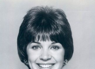 Cindy Williams, protagonista della sitcom "Laverne & Shirley", si è spenta all'età di 75 anni. Per ricordarla, ecco biografia, carriera e successi.
