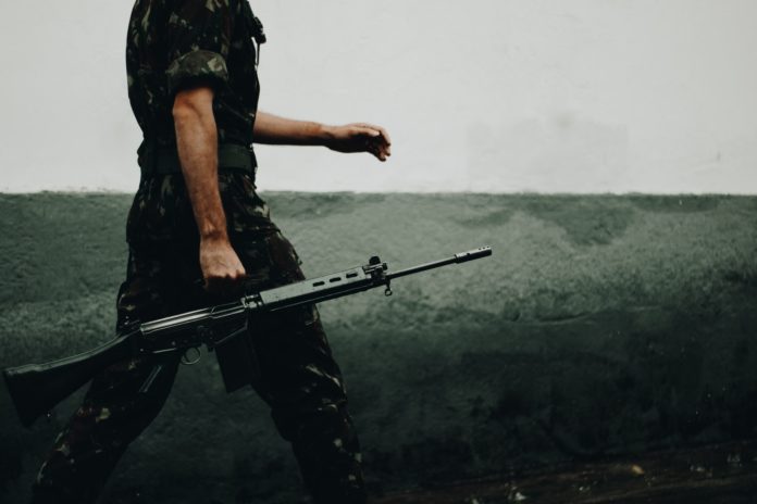 In Cisgiordania un raid dell'esercito israeliano ha causato nove vittime, tra cui una civile. Militari riferiscono che era un'operazione di antiterrorismo.
