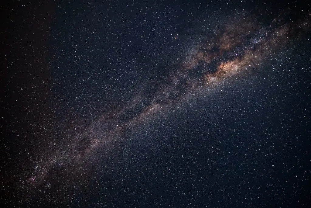 Galassie e buchi neri: centinaia scoperti dal telescopio Chandra