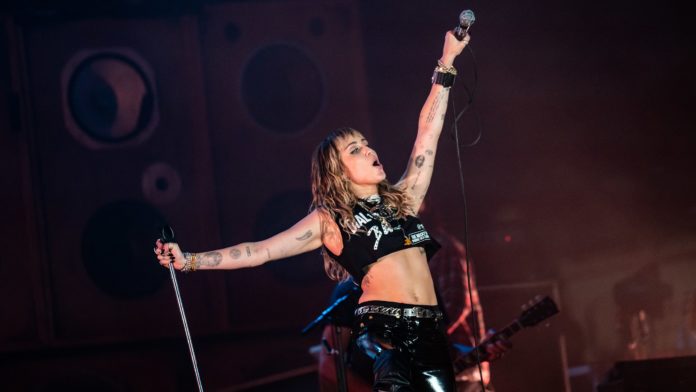 Miley Cyrus annuncia il nuovo album 