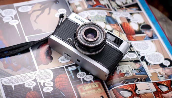 La serie televisiva di Spider-Man Noir è in lavorazione negli studi di Amazon: sarà il primo adattamento live-action del supereroe creato dalla Marvel.