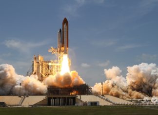 Dopo cinque mesi di missione a bordo della Stazione Spaziale Internazionale, l'equipaggio della SpaceX Crew-5 torna sulla Terra.