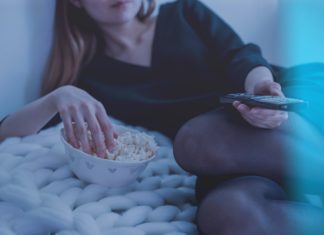 Uno studio ha analizzato la presenza delle donne nel cinema e nella televisione, tra i criteri di analisi anche la rilevanza dei personaggi, età ed etnia.