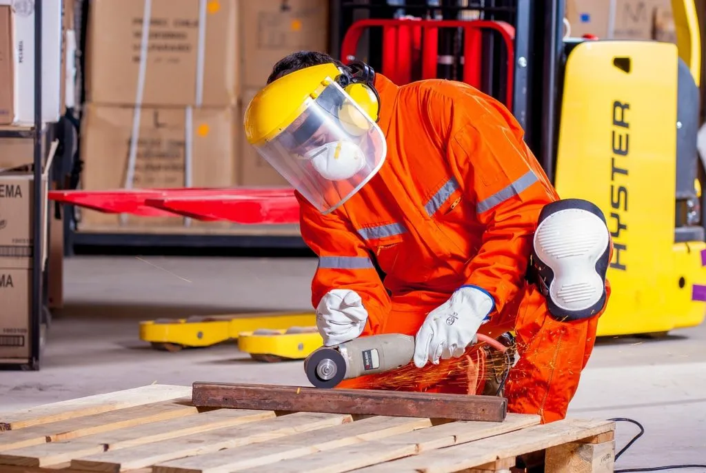 Abbigliamento da lavoro: ecco perché un’azienda deve fornirlo assolutamente